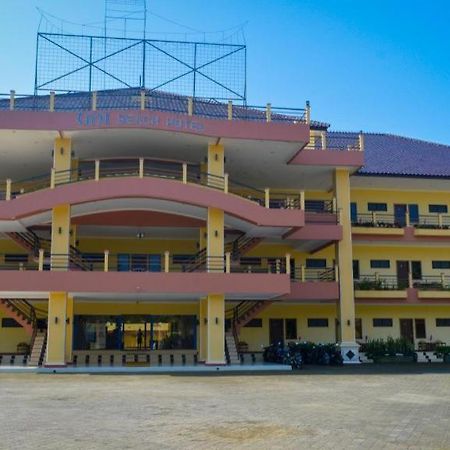 Uni Beach Hotel Pangandaran Zewnętrze zdjęcie